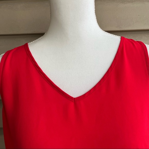•By & By• Sleeveless Open Back Blouse - Size Medium - Picture 3 of 10